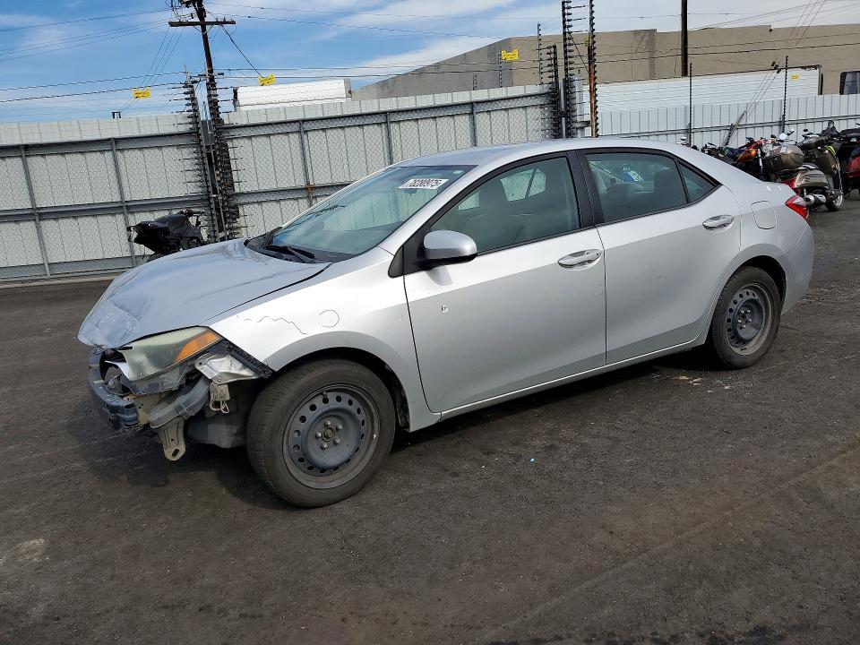 2015 TOYOTA COROLLA — VIN 5YFBURHE6FP240475
