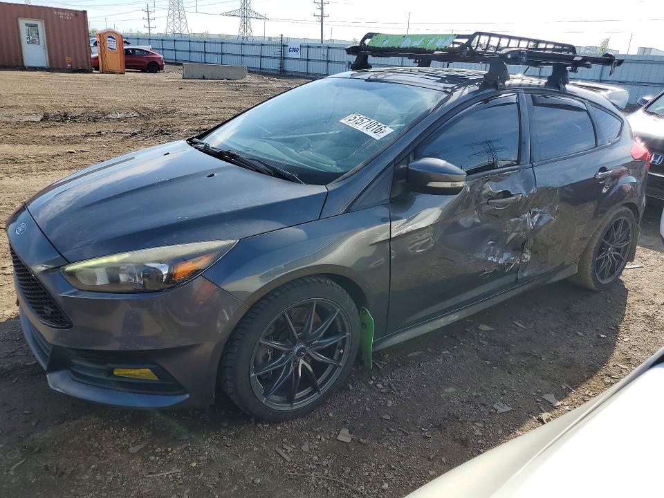 2018 FORD FOCUS — VIN 1FADP3L99JL256152