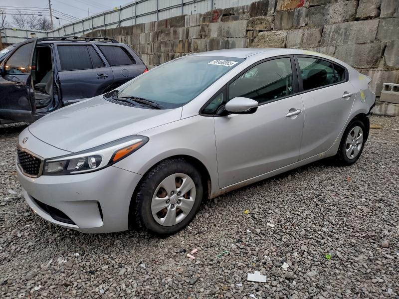 2017 KIA FORTE LX — VIN 3KPFK4A7XHE082961
