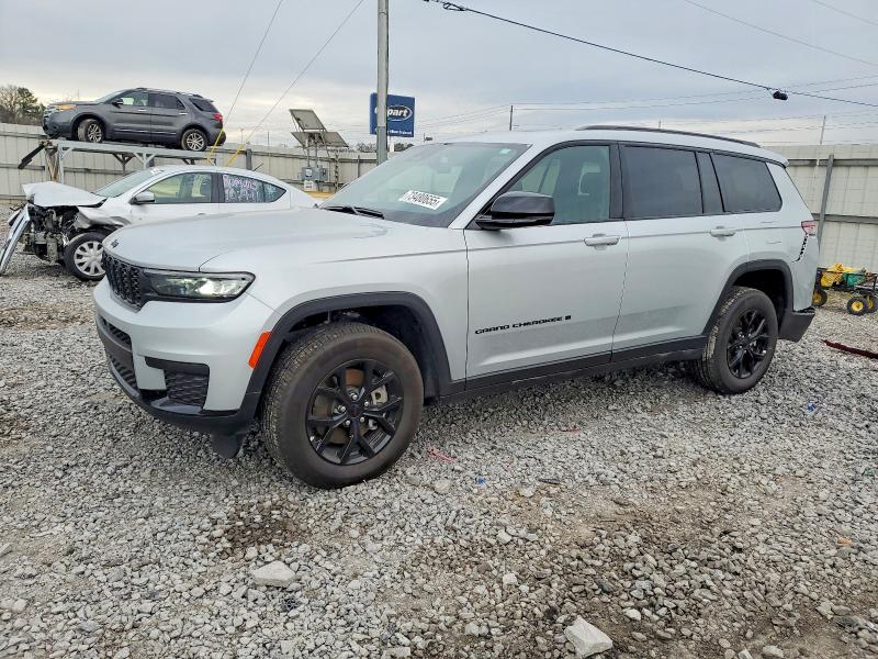 2025 JEEP GRAND CHEROKEE — VIN 1C4RJJAG4S8697165