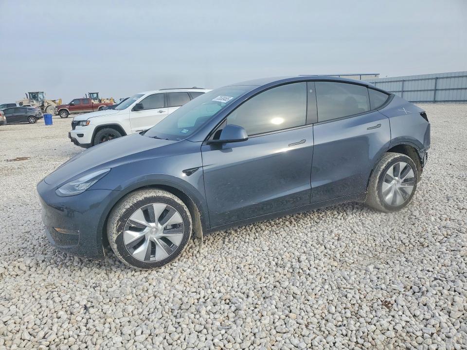 2023 TESLA MODEL Y — VIN 7SAYGDEEXPA053892