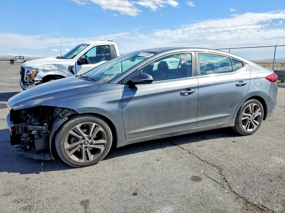 2018 HYUNDAI ELANTRA — VIN 5NPD84LF1JH260817