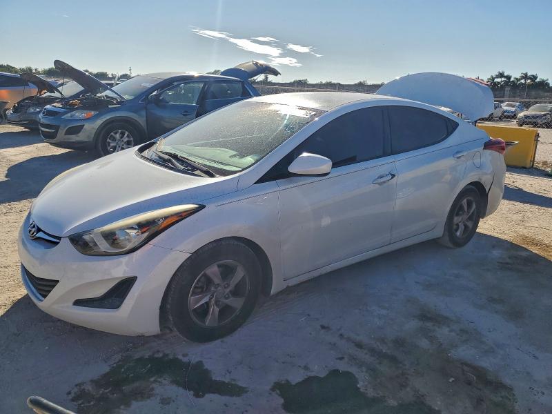 2015 HYUNDAI ELANTRA SE — VIN 5NPDH4AE1FH602588