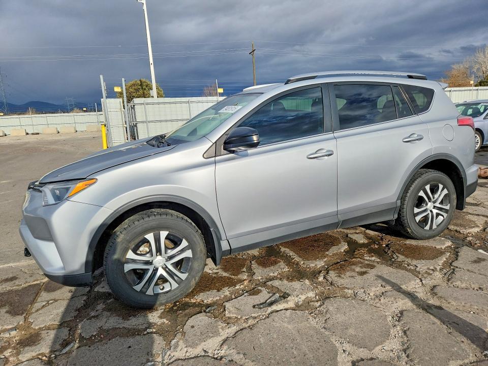 2018 TOYOTA RAV4 — VIN 2T3BFREV1JW725961