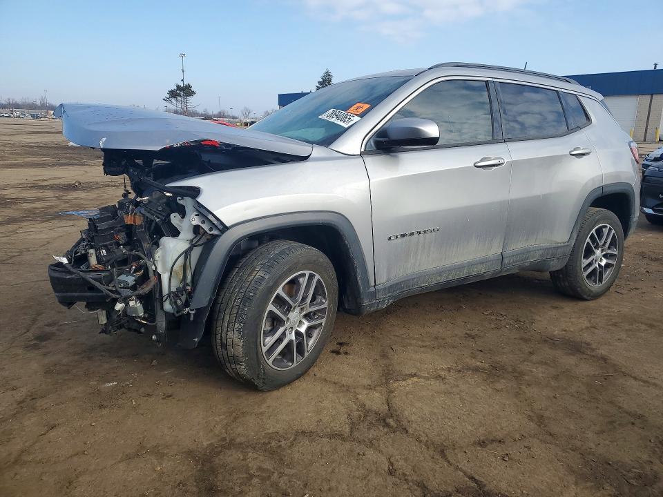 2019 JEEP COMPASS — VIN 3C4NJCBB6KT614642