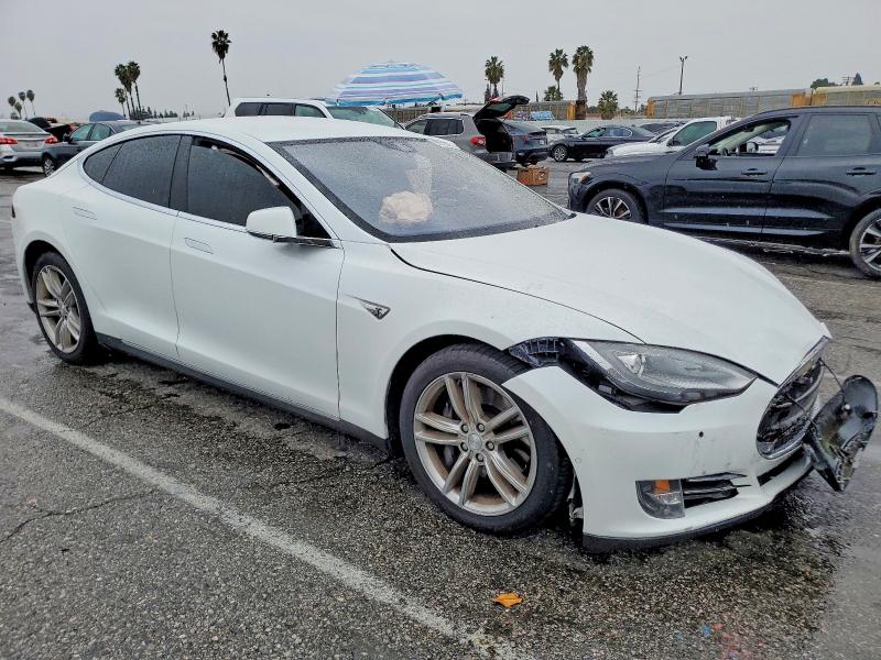 5YJSA1E11GF130684
