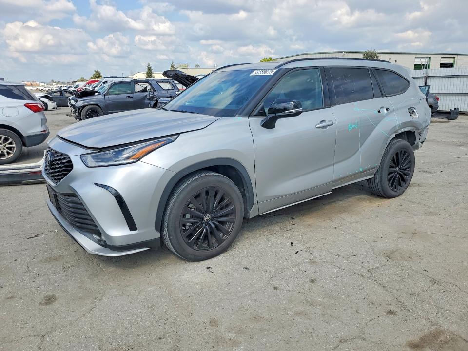 2024 TOYOTA HIGHLANDER — VIN 5TDKDRAH3RS529877