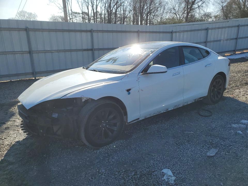 2015 TESLA MODEL S — VIN 5YJSA1E27FF113301