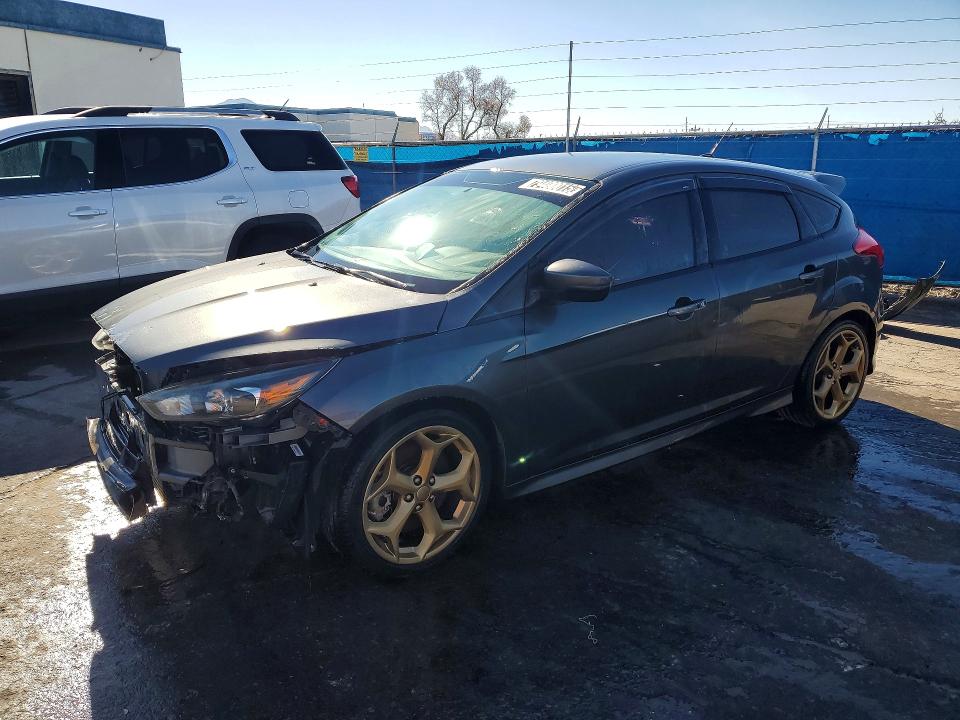 2016 FORD FOCUS — VIN 1FADP3L92GL406093