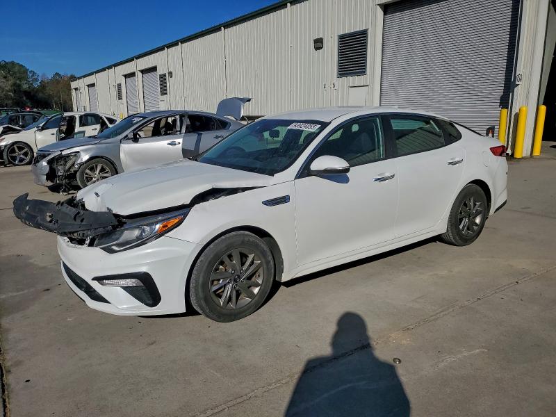 2019 KIA OPTIMA LX — VIN 5XXGT4L38KG343210