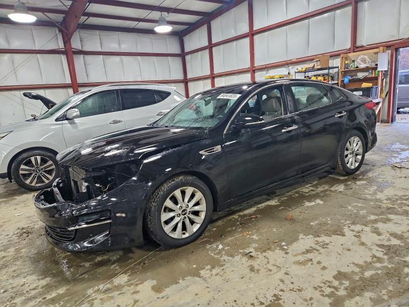 2017 KIA OPTIMA LX — VIN 5XXGT4L3XHG123026