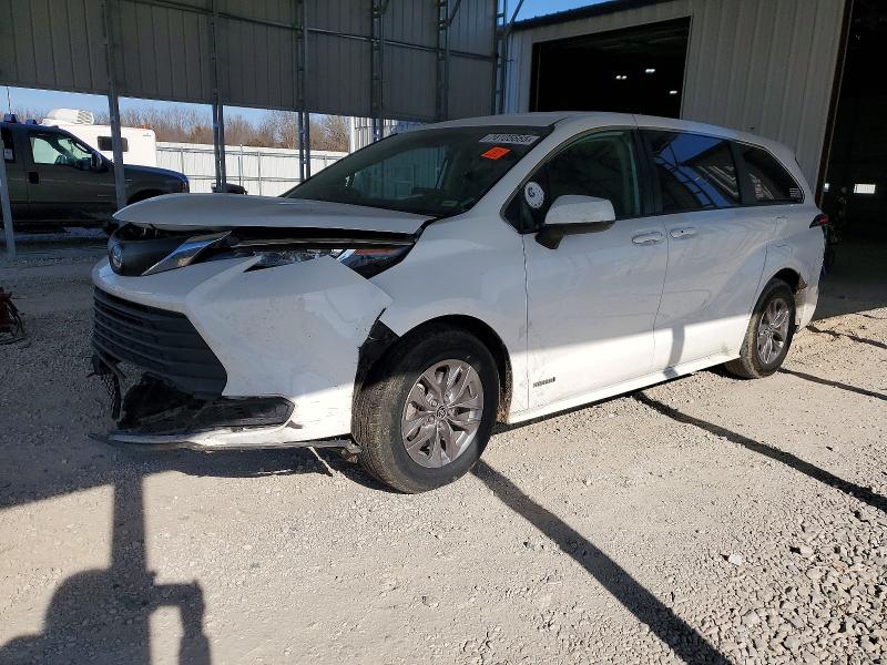 2021 TOYOTA SIENNA — VIN 5TDKRKEC1MS016370