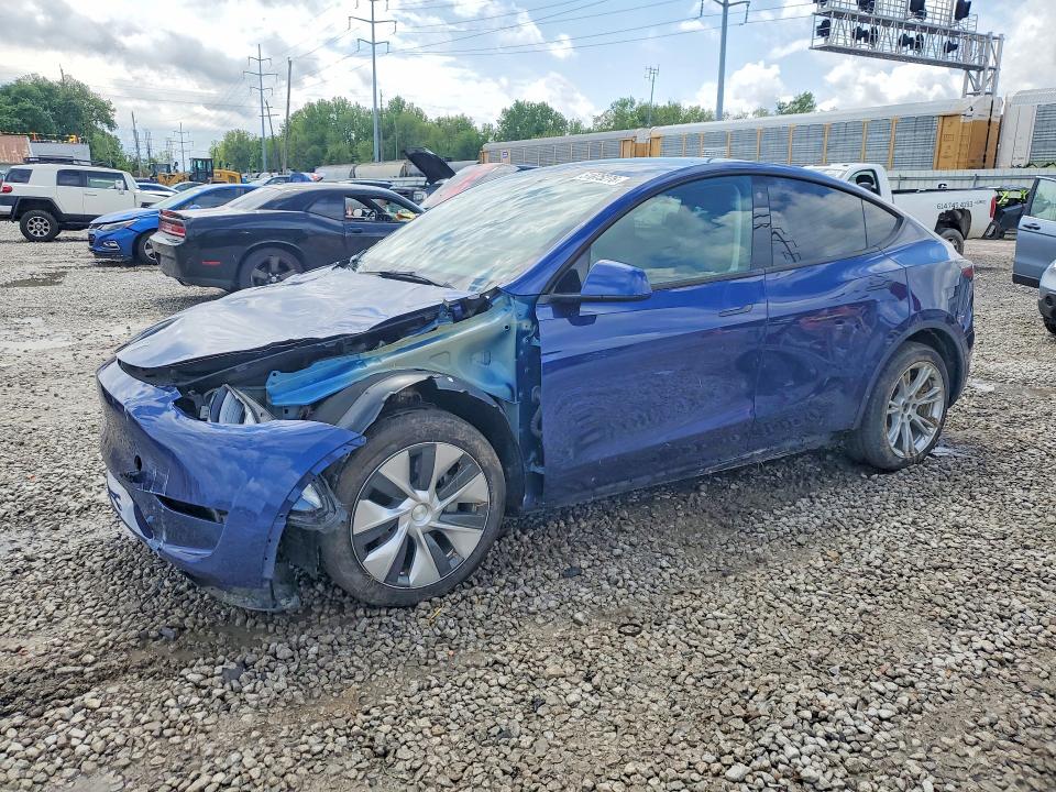 2023 TESLA MODEL Y — VIN 7SAYGDEEXPF703856