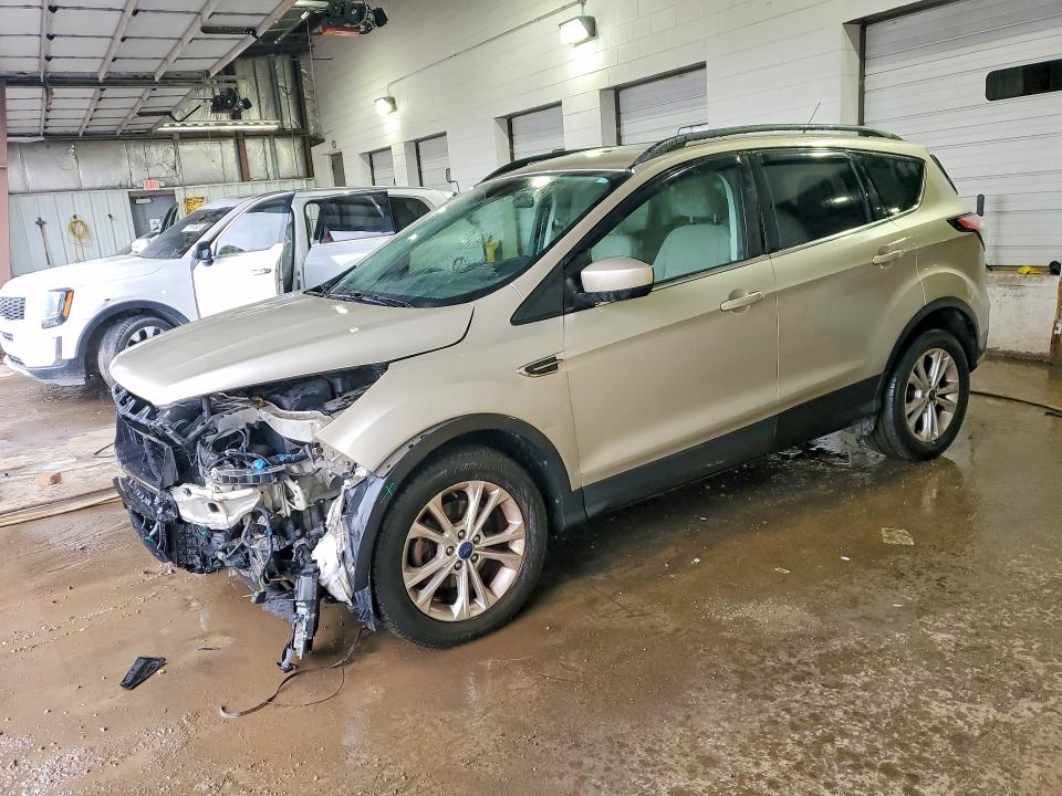 2018 FORD ESCAPE — VIN 1FMCU0GD8JUB05921