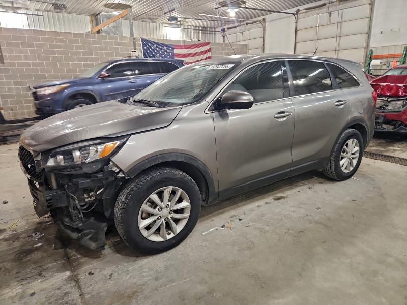 2016 KIA SORENTO LX — VIN 5XYPG4A33GG124715