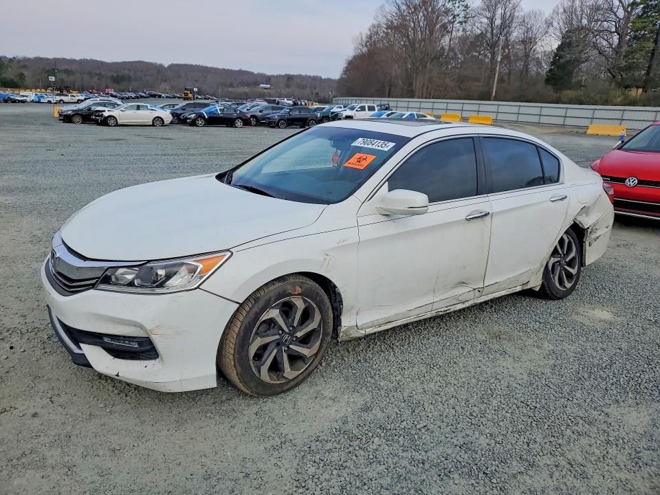2016 HONDA ACCORD — VIN 1HGCR2F88GA101272