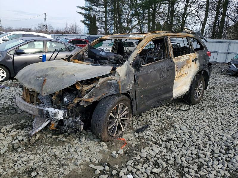2019 TOYOTA HIGHLANDER — VIN 5TDJZRFHXKS588761