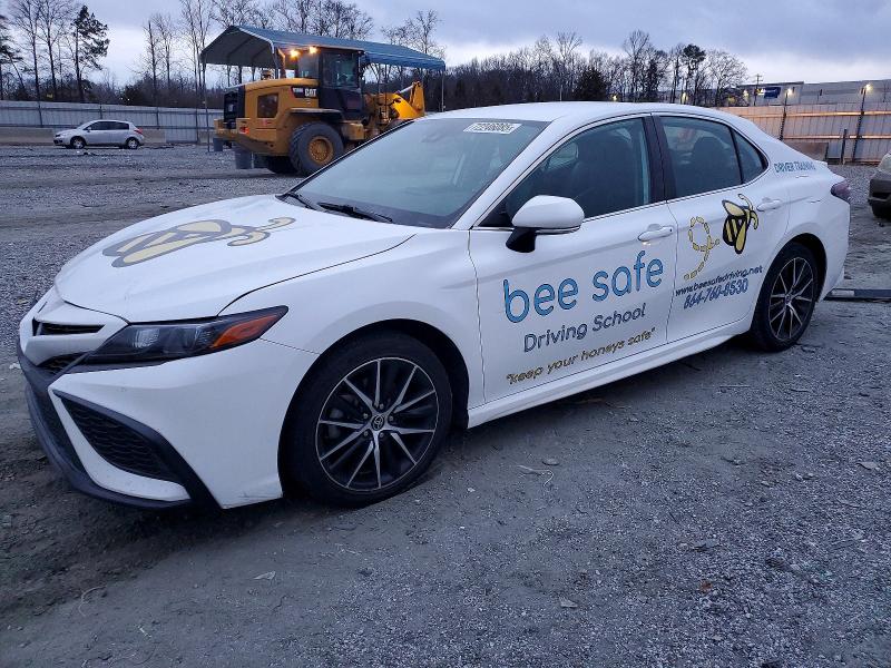 2022 TOYOTA CAMRY — VIN 4T1G11AKXNU644392