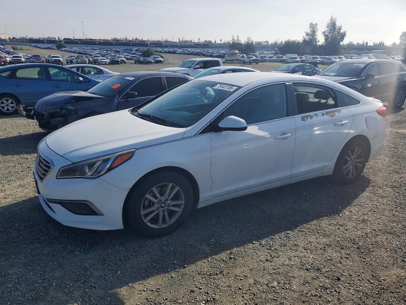 2016 HYUNDAI SONATA SE — VIN 5NPE24AF7GH304532