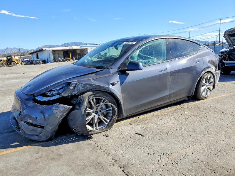 2022 TESLA MODEL Y — VIN 7SAYGDEE6NF571045
