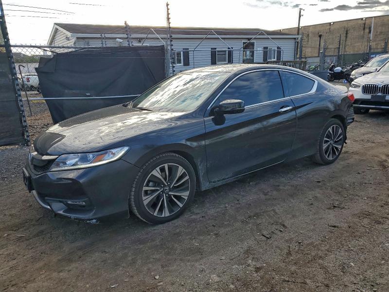 2017 HONDA ACCORD — VIN 1HGCT1B82HA007522