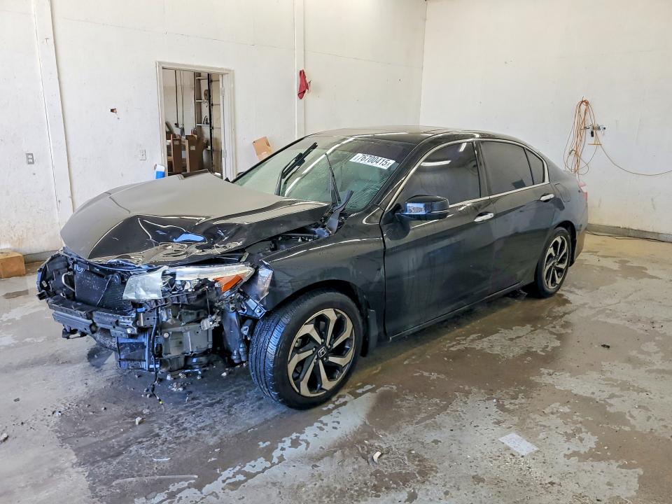 2016 HONDA ACCORD — VIN 1HGCR3F84GA007699