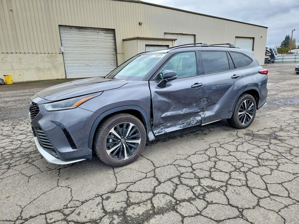 2021 TOYOTA HIGHLANDER — VIN 5TDJZRBH0MS120904