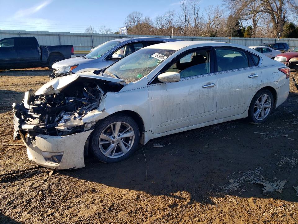 2015 NISSAN ALTIMA — VIN 1N4AL3AP2FC237272