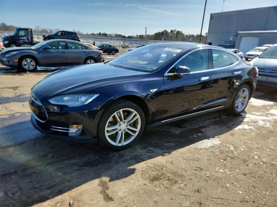 2015 TESLA MODEL S — VIN 5YJSA1H27FFP78601