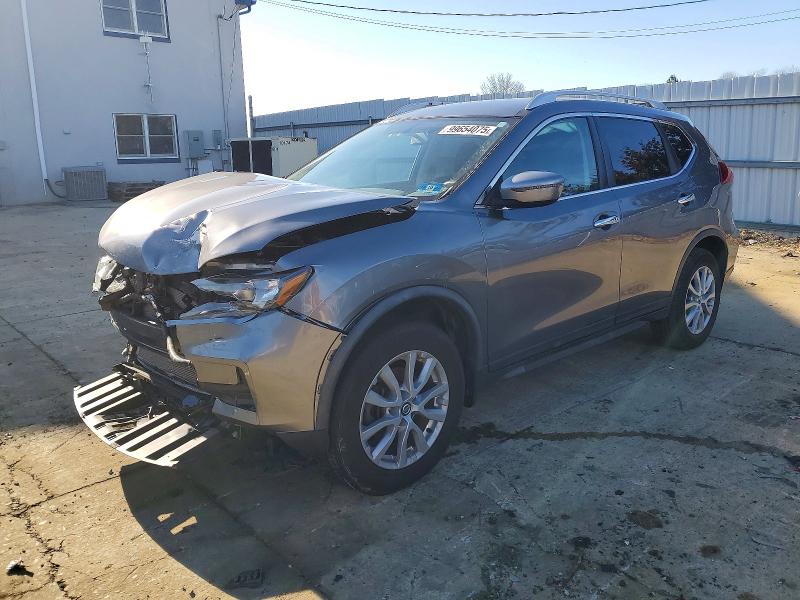 2018 NISSAN ROGUE — VIN KNMAT2MV3JP621836