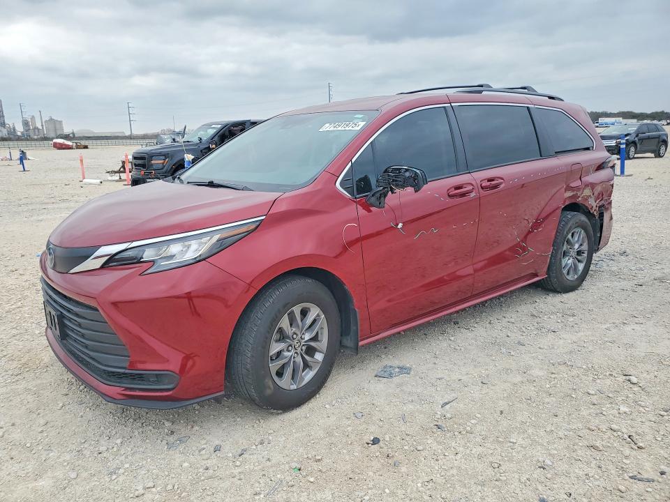 2022 TOYOTA SIENNA — VIN 5TDKRKEC1NS123453