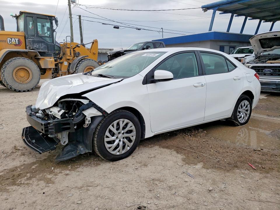 2018 TOYOTA COROLLA — VIN 5YFBURHE8JP751940