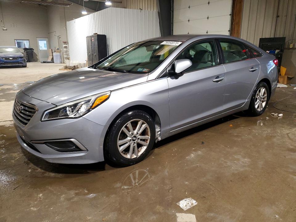 2016 HYUNDAI SONATA SE — VIN 5NPE24AF7GH405876