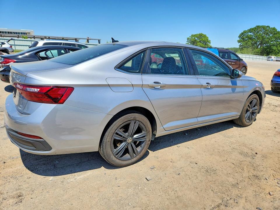 3VW7M7BU5RM019615