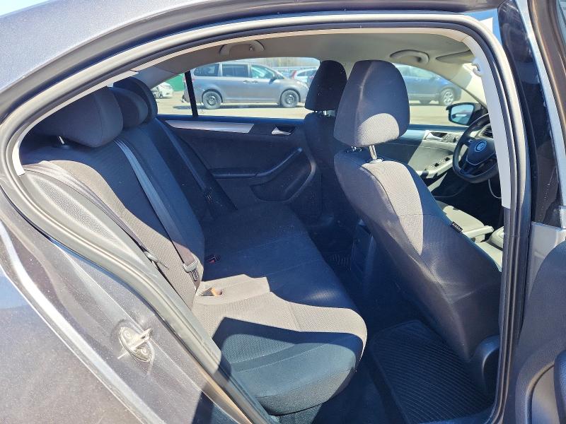 3VW2K7AJ4FM413268