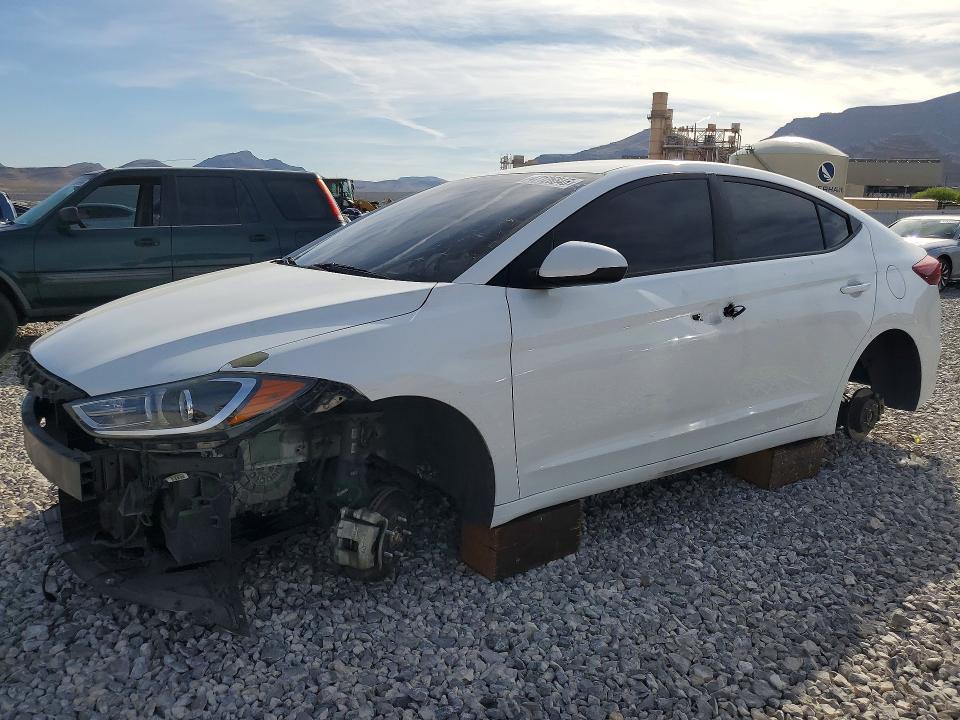 2018 HYUNDAI ELANTRA — VIN 5NPD84LF9JH327227
