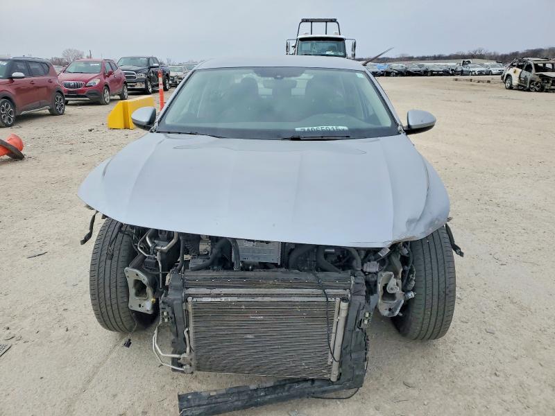 3VW5M7BU3PM030987