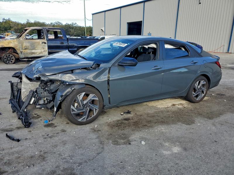 2025 HYUNDAI ELANTRA SE — VIN KMHLM4DG0SU904003