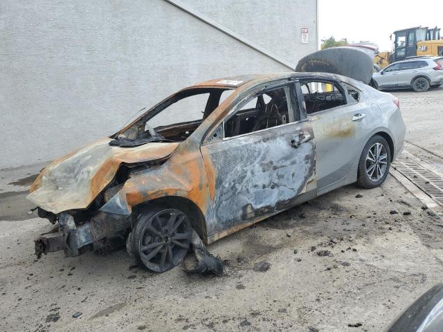 2024 KIA FORTE LX — VIN 3KPF24AD5RE718130