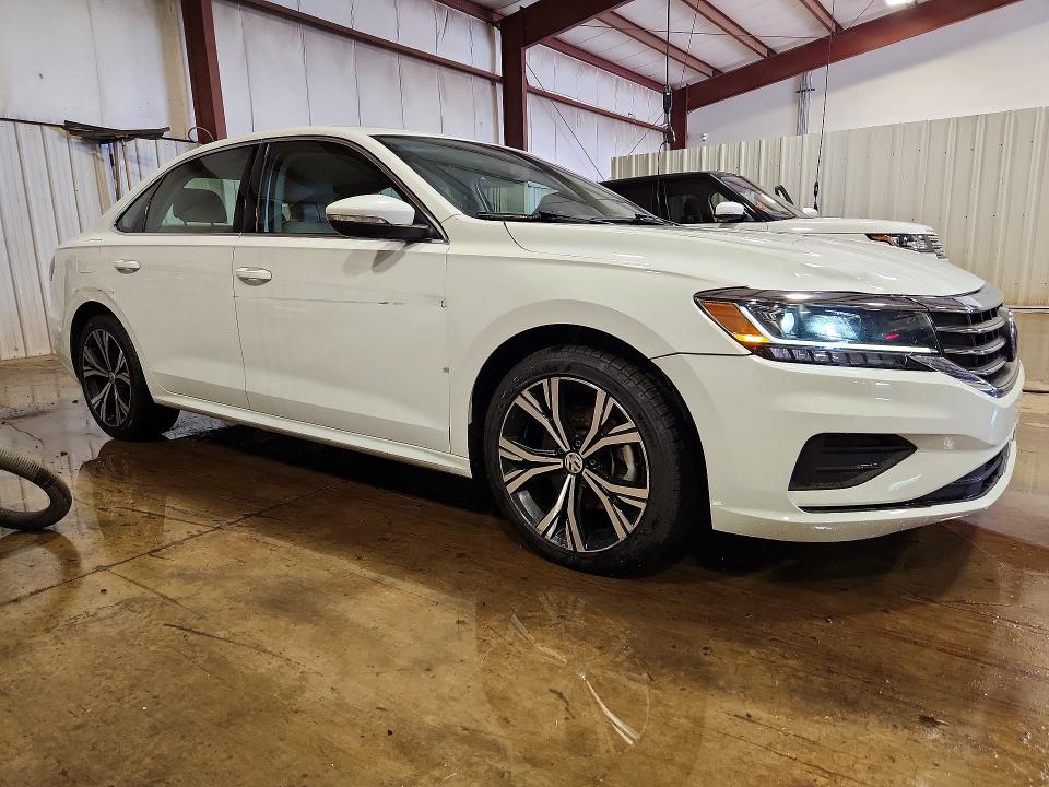 1VWSA7A3XNC003143