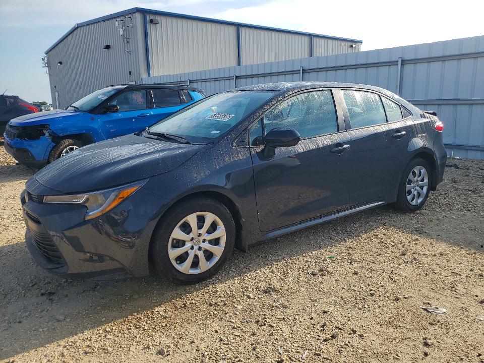 5YFB4MDE3TP370833