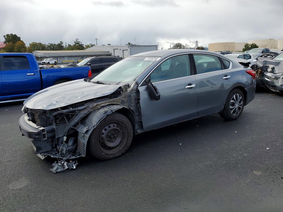 2016 NISSAN ALTIMA — VIN 1N4AL3AP2GC133009
