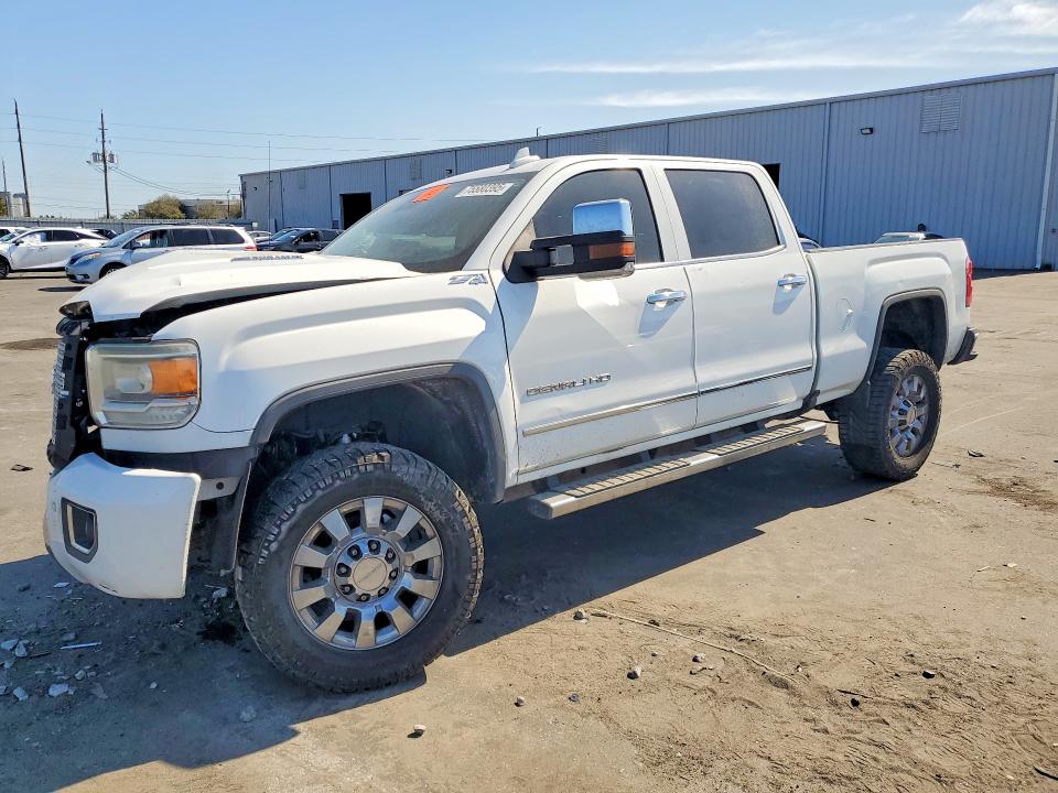 2016 GMC SIERRA — VIN 1GT12UE81GF275663