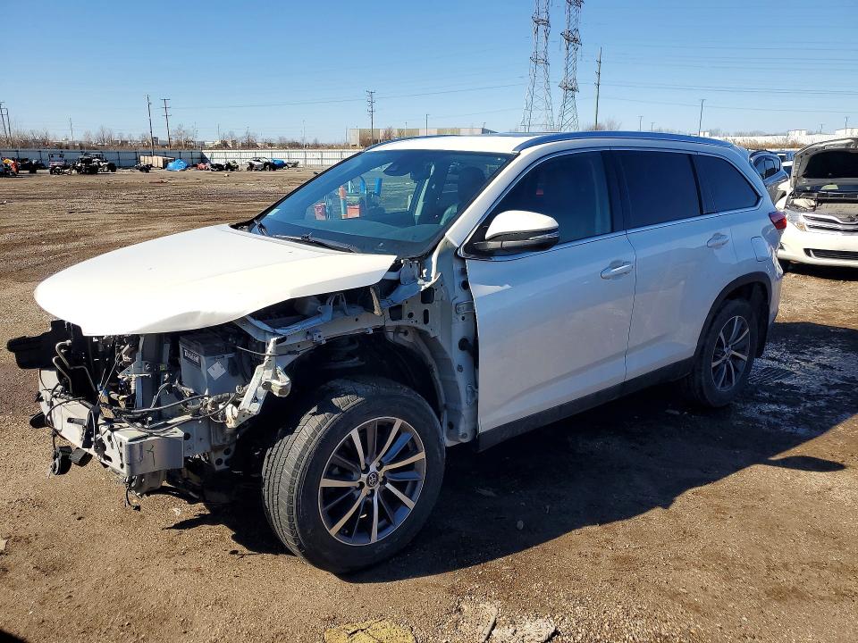 2019 TOYOTA HIGHLANDER — VIN 5TDJZRFH2KS576894