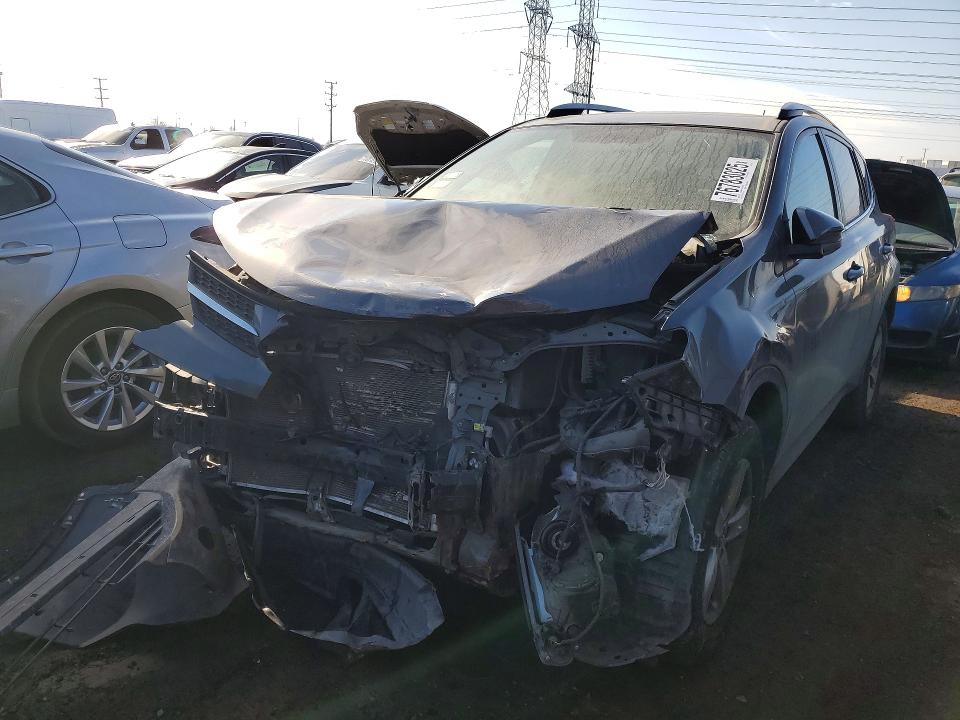 2015 TOYOTA RAV4 — VIN 2T3RFREV4FW240039