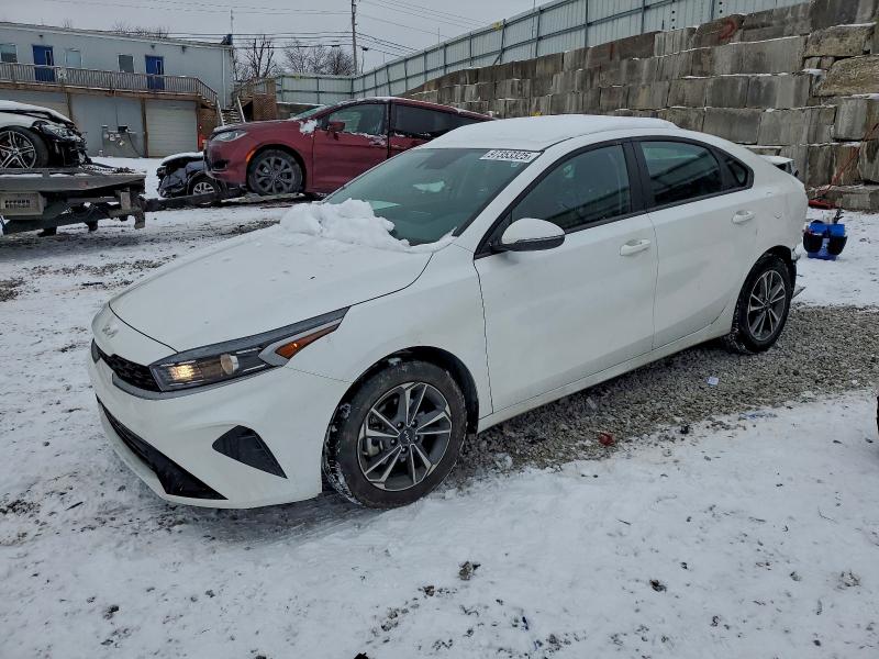2024 KIA FORTE LX — VIN 3KPF24AD8RE752594