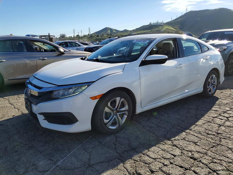 2018 HONDA CIVIC — VIN 2HGFC2F50JH543038