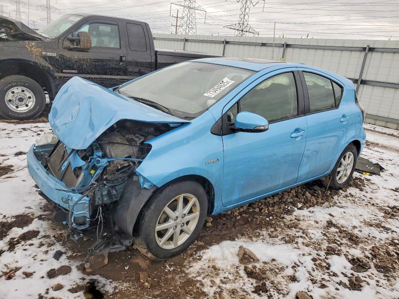 2015 TOYOTA PRIUS C — VIN JTDKDTB35F1100829