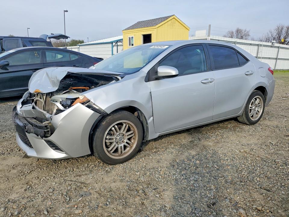 2015 TOYOTA COROLLA — VIN 5YFBURHE9FP309756