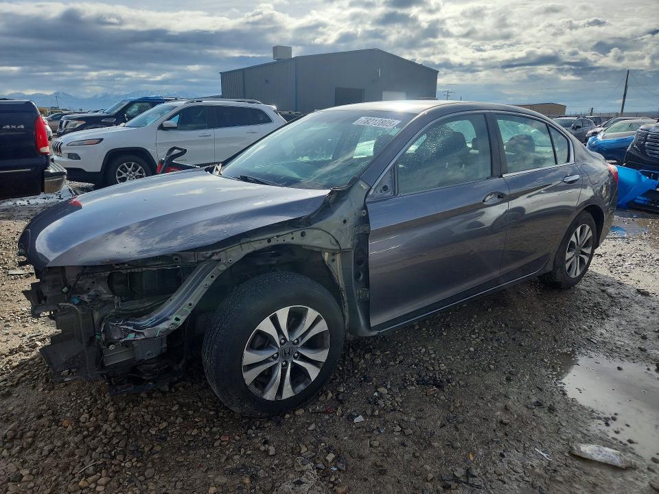 2015 HONDA ACCORD — VIN 1HGCR2F33FA021221